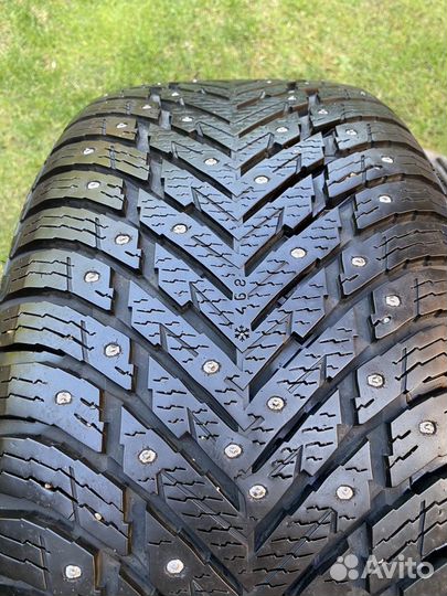 Nokian Tyres Hakkapeliitta 10 275/45 R20 100