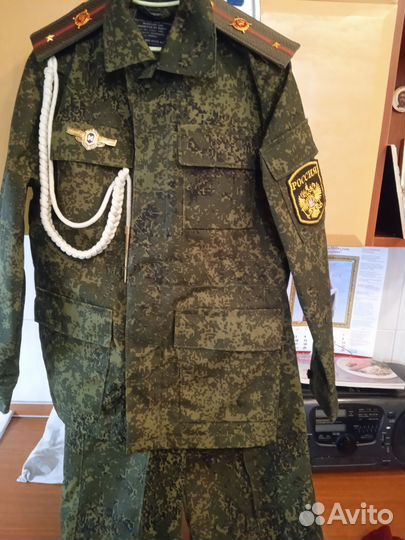 Военная форма зимняя, на девочку