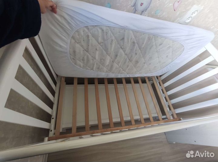 Детская кроватка с маятником белая, матрас бортики