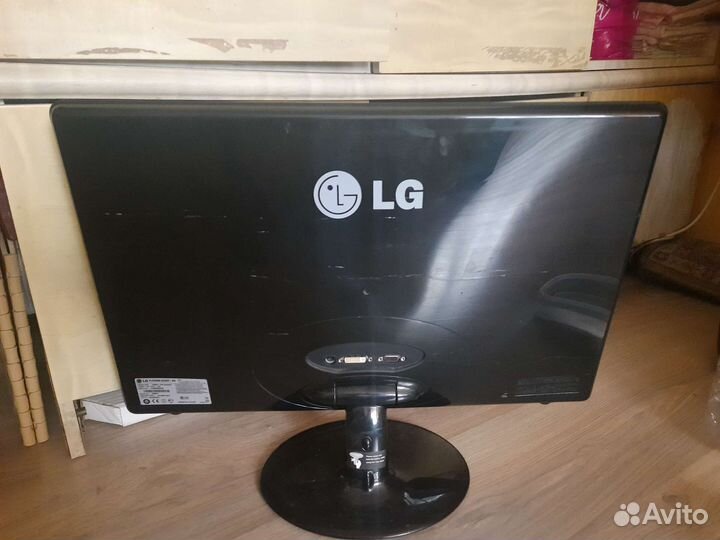 Монитор LG flatron 23 дюйма