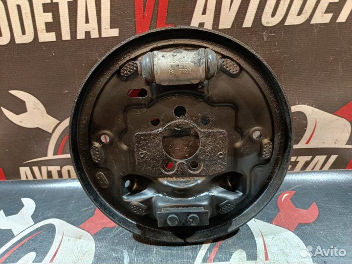 Пыльник тормозного барабана задний левый Skoda