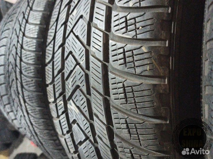 Pirelli Scorpion Winter 295/35 R21 и 265/40 R21 107V