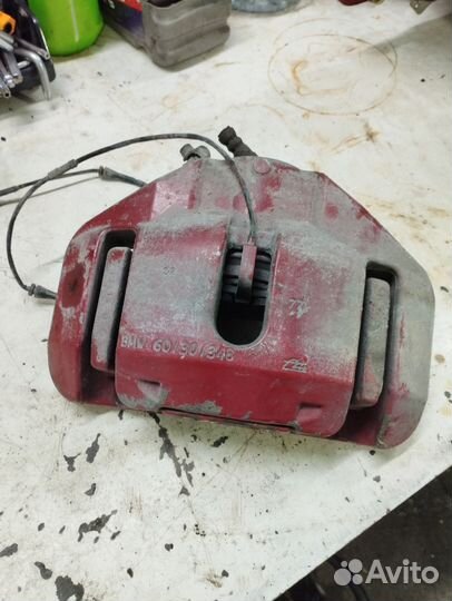 Суппорт передний левый bмw 7 Е65 бmв 7 Е65 Е66