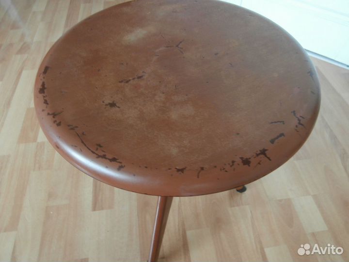 Регулируемый стул для фортепиано