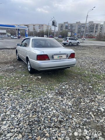 Toyota Vista 1.8 AT, 1996, 250 000 км