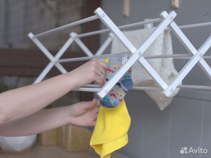 Сушилка настенная белая