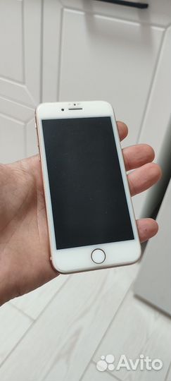 iPhone 8, 64 ГБ