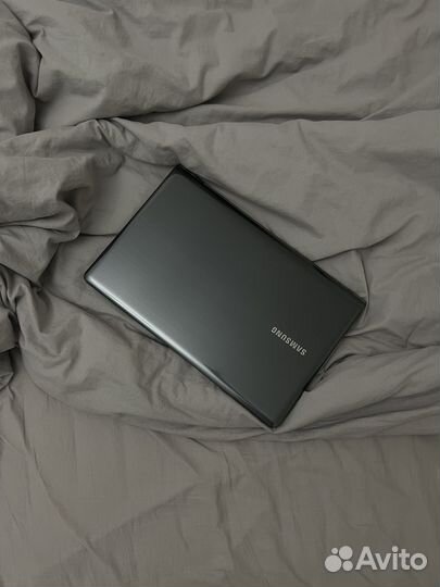 Ноутбук samsung