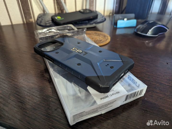 Чехол на iPhone 13 pro max UAG