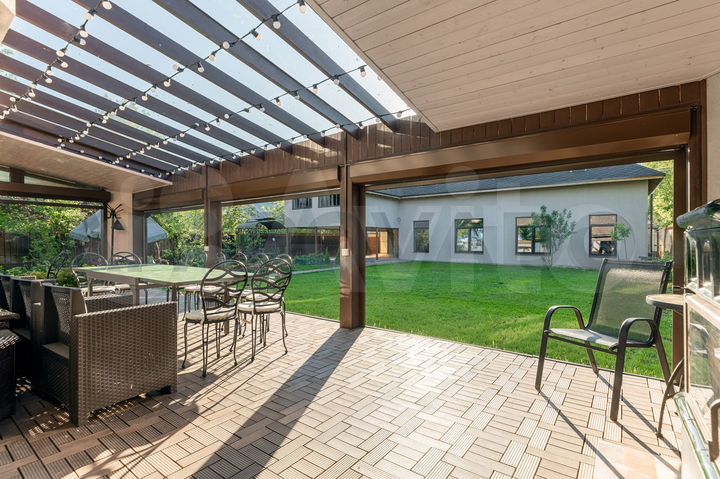 Коттедж 450 м² на участке 5 сот.