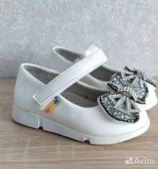 Продам туфли для девочки