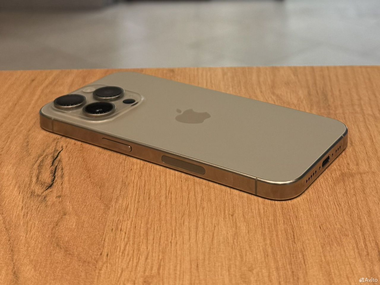 iPhone 15 Pro, 256 ГБ