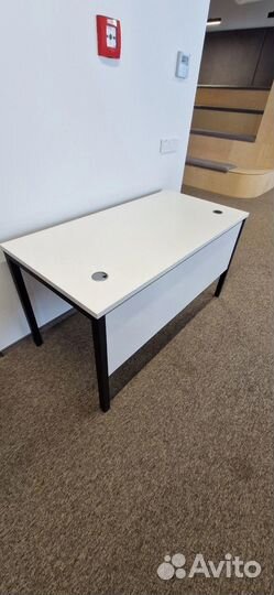 Стол белый офисный б/у