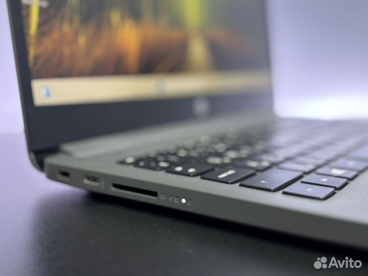 Современный ультрабук HP i3-10gen 8/256