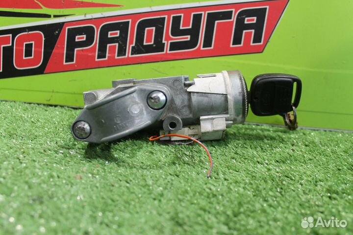 Замок зажигания nissan A33 cefiro