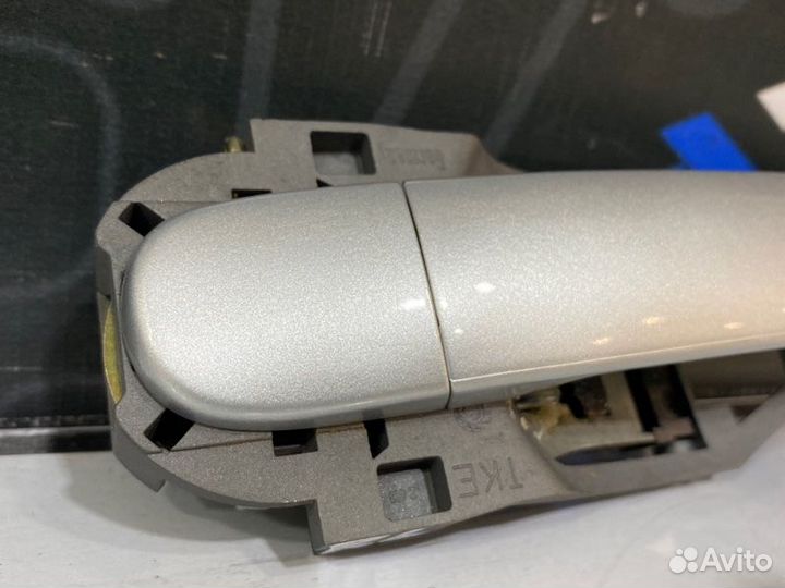 Ручка двери внешняя задняя левая Volkswagen Passat