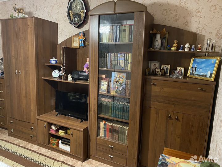 Стенка в гостиную со шкафом