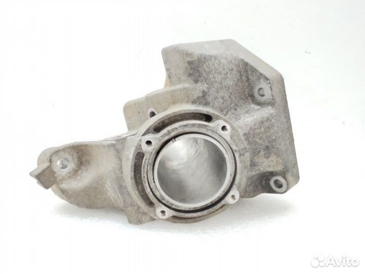 Кронштейн двигателя левый Mercedes-Benz E-Class