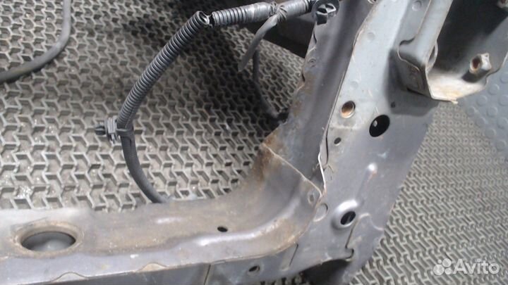 Рамка передняя Mitsubishi Grandis, 2005