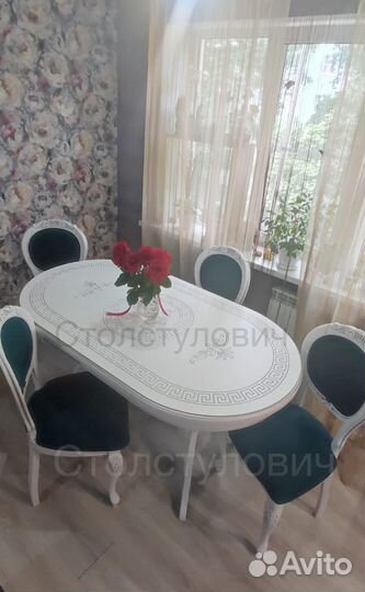 Столы и стулья