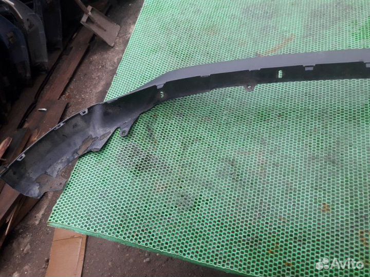 Губа бампера передняя Toyota Rav 4