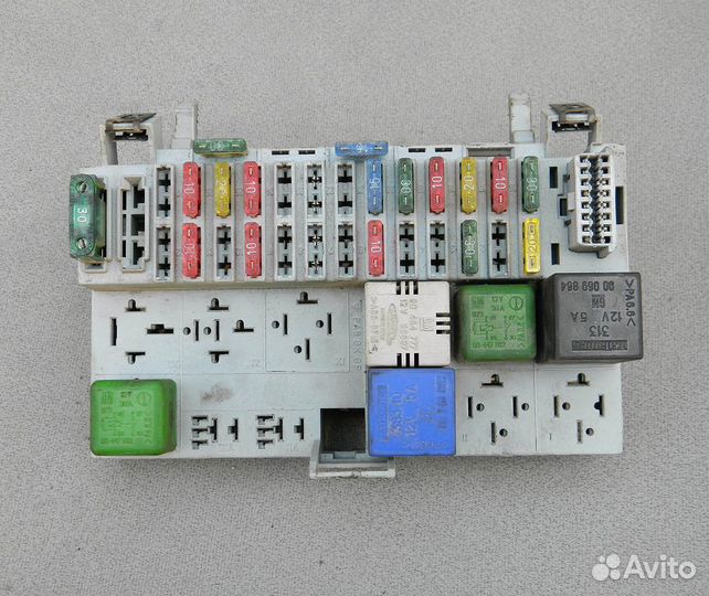 Блок предохранителей Opel Corsa B 1.4