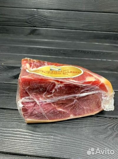 Прошутто крудо Salumi Castello