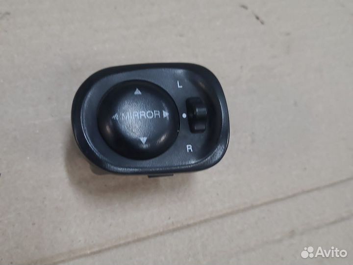 Блок управления зеркал Hyundai Lantra J2 1994-1998