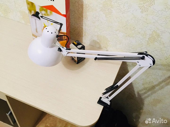 Лампа настольная, новая