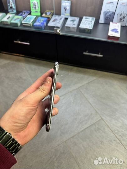 iPhone X, 256 ГБ