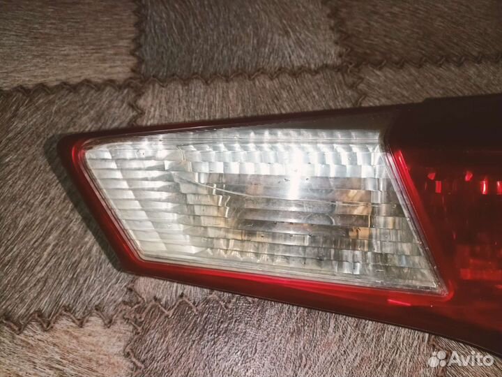 Задний фонарь Toyota RAV4