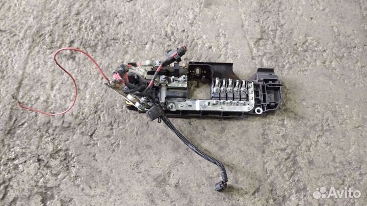 Блок предохранителей Форд Транзит под сидением