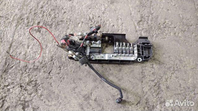 Блок предохранителей Форд Транзит под сидением