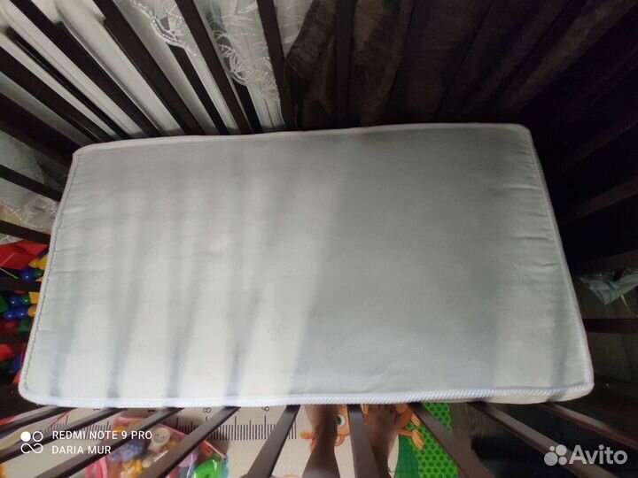 Детская кроватка с матрасом