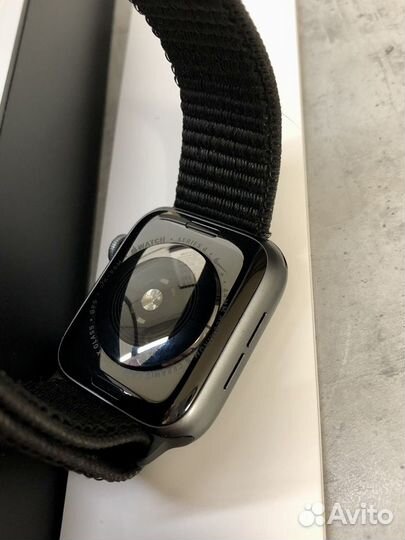 Apple Watch 4 44 mm Nike+ Оригинал