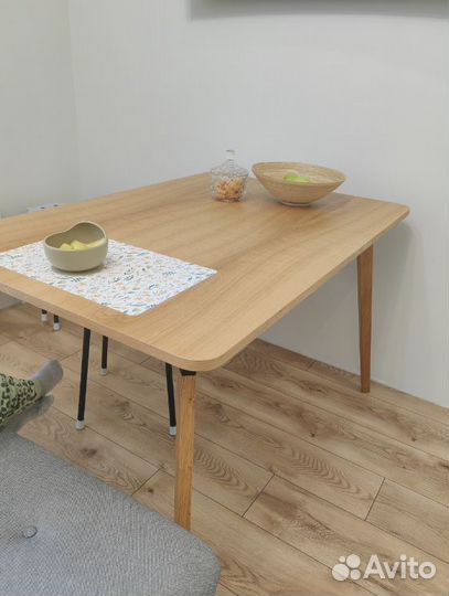 Кухонный стол из массива