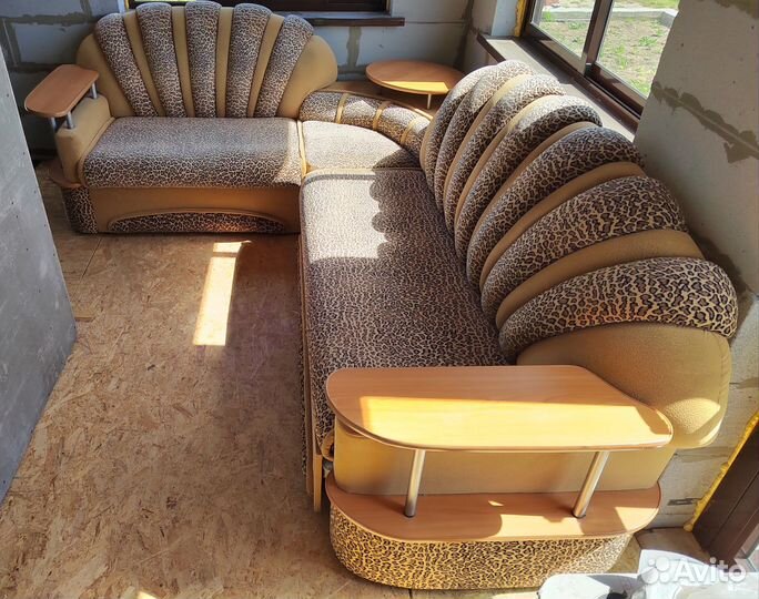 Продам угловой диван бу