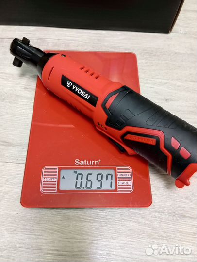 Угловой гайковерт аккумуляторный