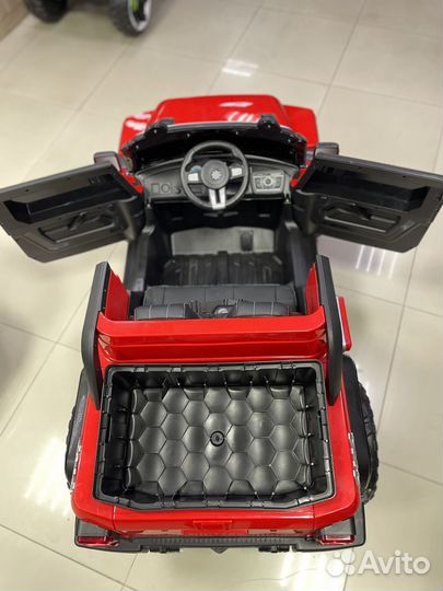 Детский электромобиль двухместный