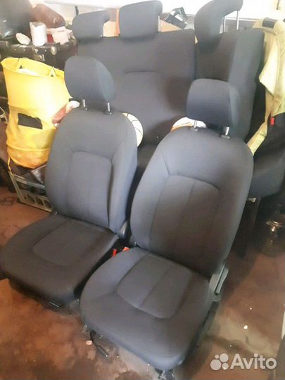 Продам комплект сидений