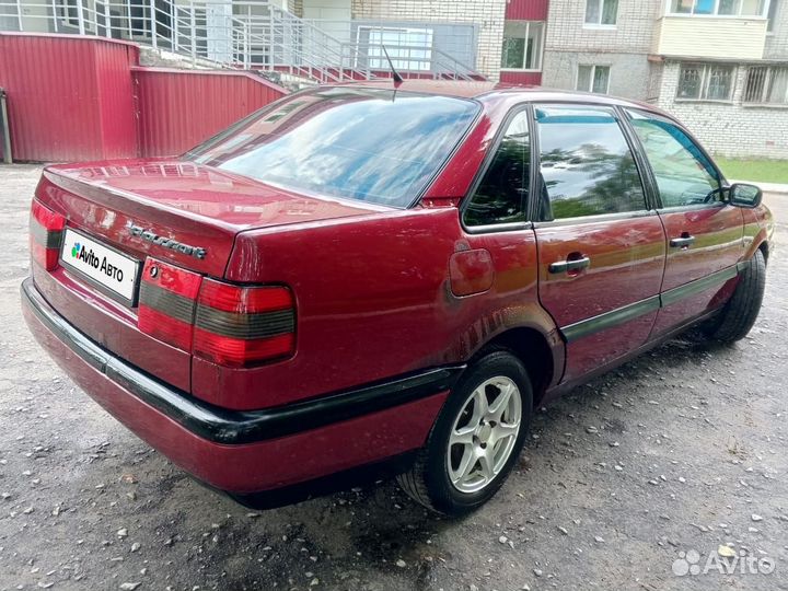 Volkswagen Passat 1.8 МТ, 1994, 212 000 км