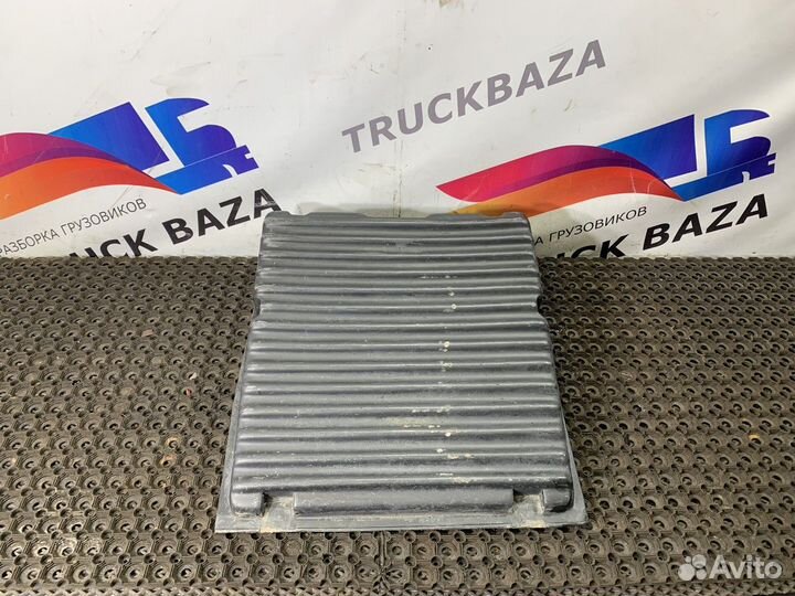 Крышка аккумуляторного ящика MAZ 5440