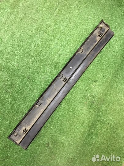 Молдинг двери задней левой VW passat b5