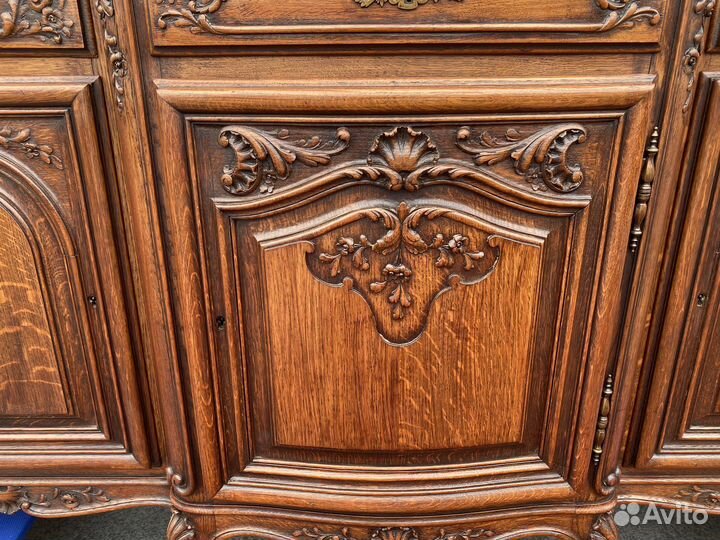 Прилавок старинный дрессуар