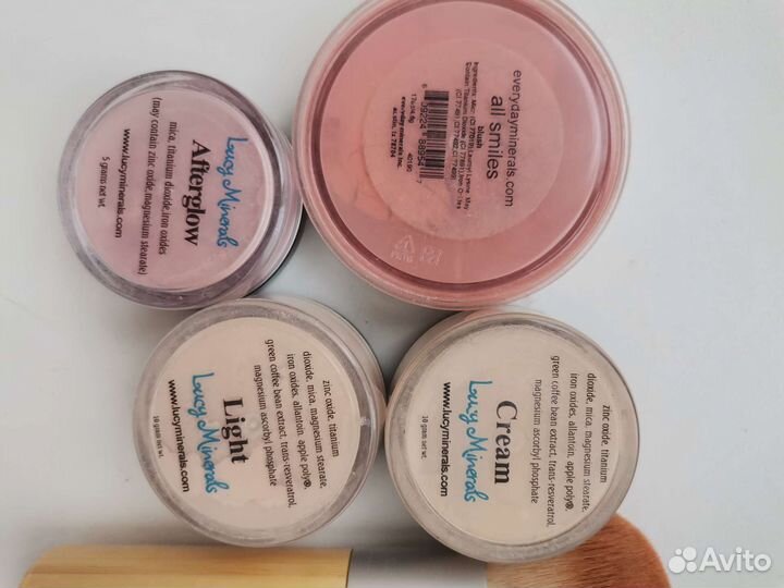 Минеральная пудра, румяна, кисть кабуки