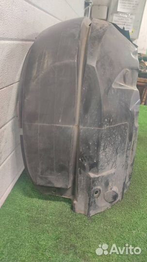 Подкрылок передний левый Ford Fiesta (CB1) 2009