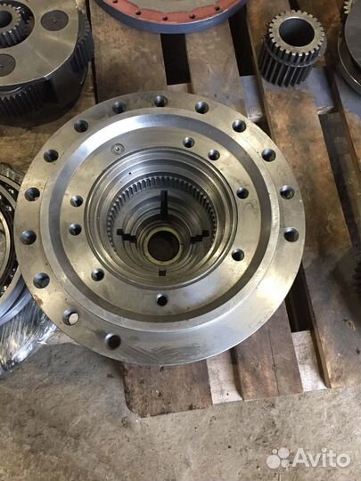 Корпус гидромотора хода Hitachi EX200-5