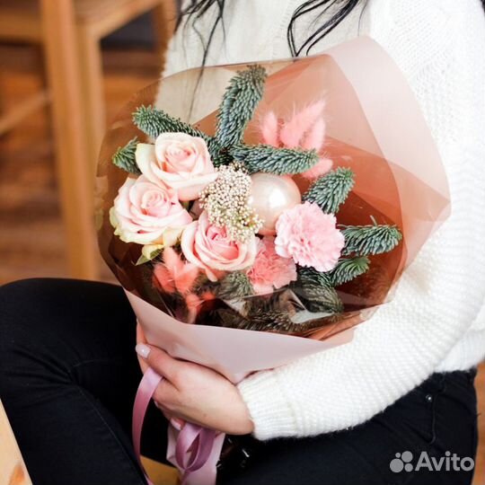 Нежный новогодний букет