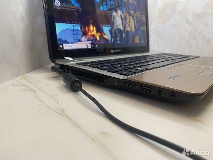 Игровой ноутбук i7/8Gb/SSD+HHD