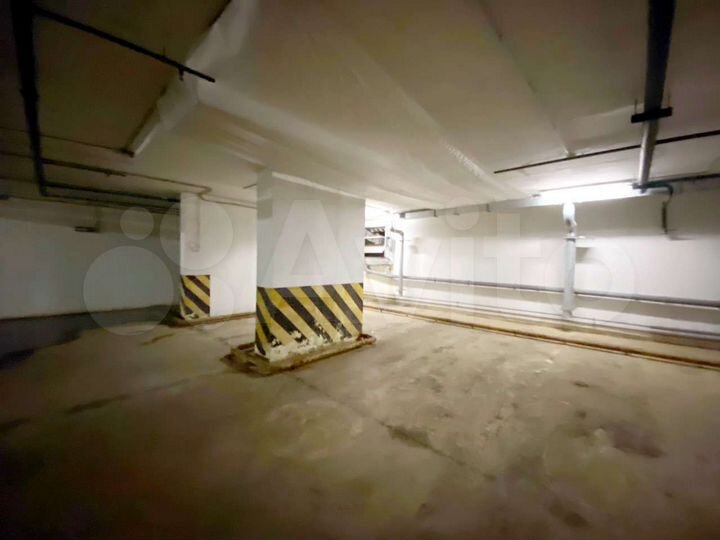 Машиноместо, 15 м²